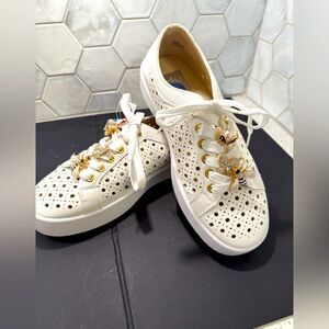 Dolce Vita DV Cutout Bejeweled Vita Bee Roxane Sneakers Size 7.5 Butterfly NEW